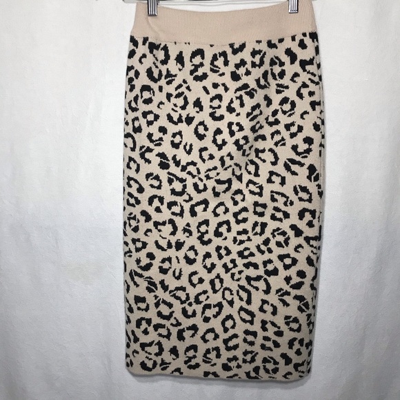 Chicwish Once Upon a Time Leopard Knit Midi - Picture 4 of 8
